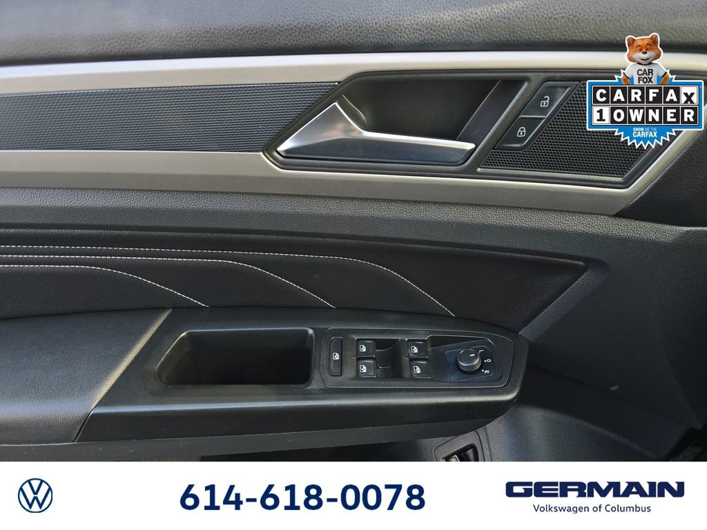 Used 2020 Volkswagen Atlas Cross Sport SEL image 33