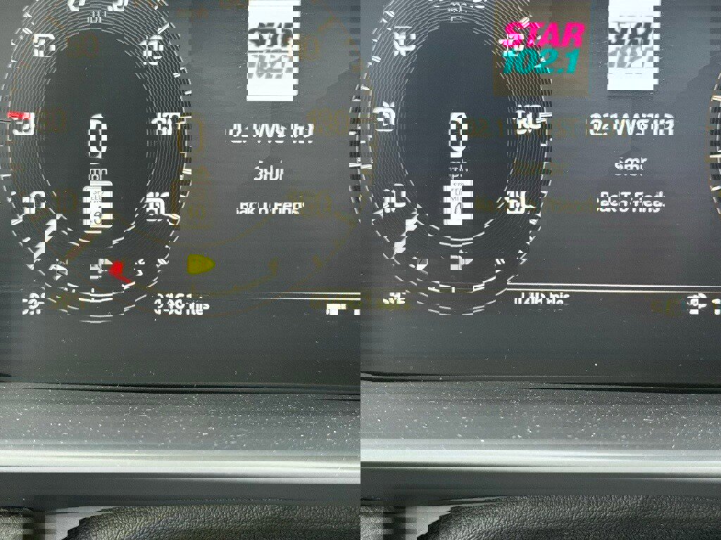 Certified 2025 Land Rover Discovery S image 30