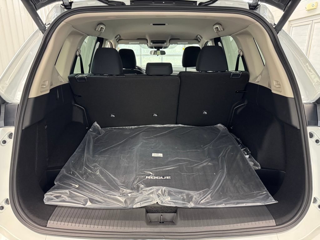 New 2026 Nissan Rogue SV w/ Cold Weather Package AWD/4WD image 22