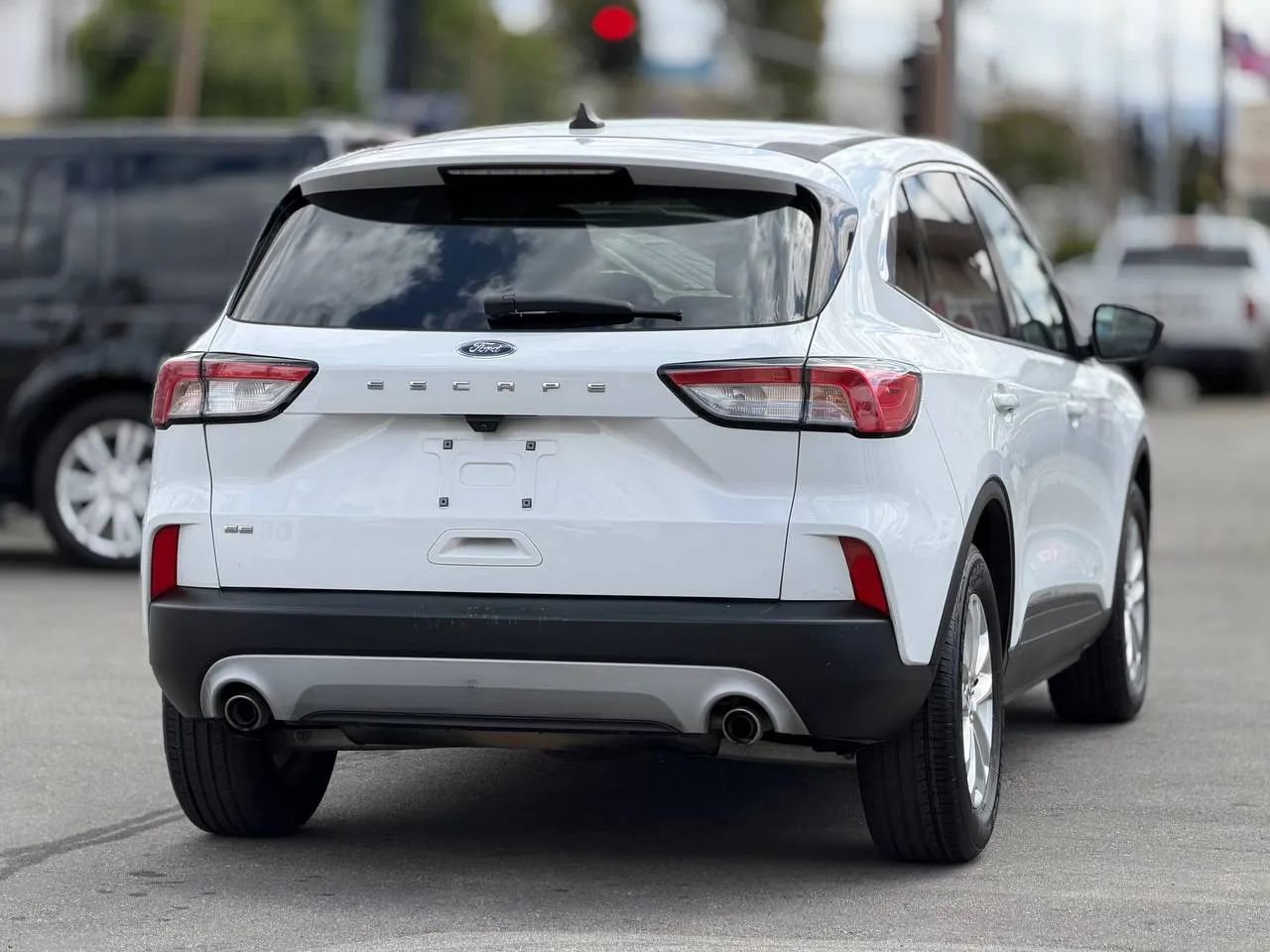 Used 2022 Ford Escape SE FWD image 14