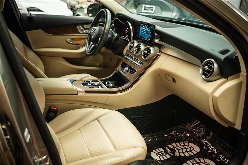 Used 2019 Mercedes-Benz C 300 4MATIC Sedan image 13