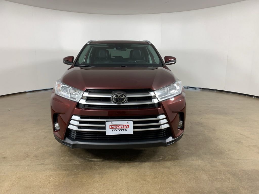 Used 2018 Toyota Highlander XLE AWD/4WD image 3