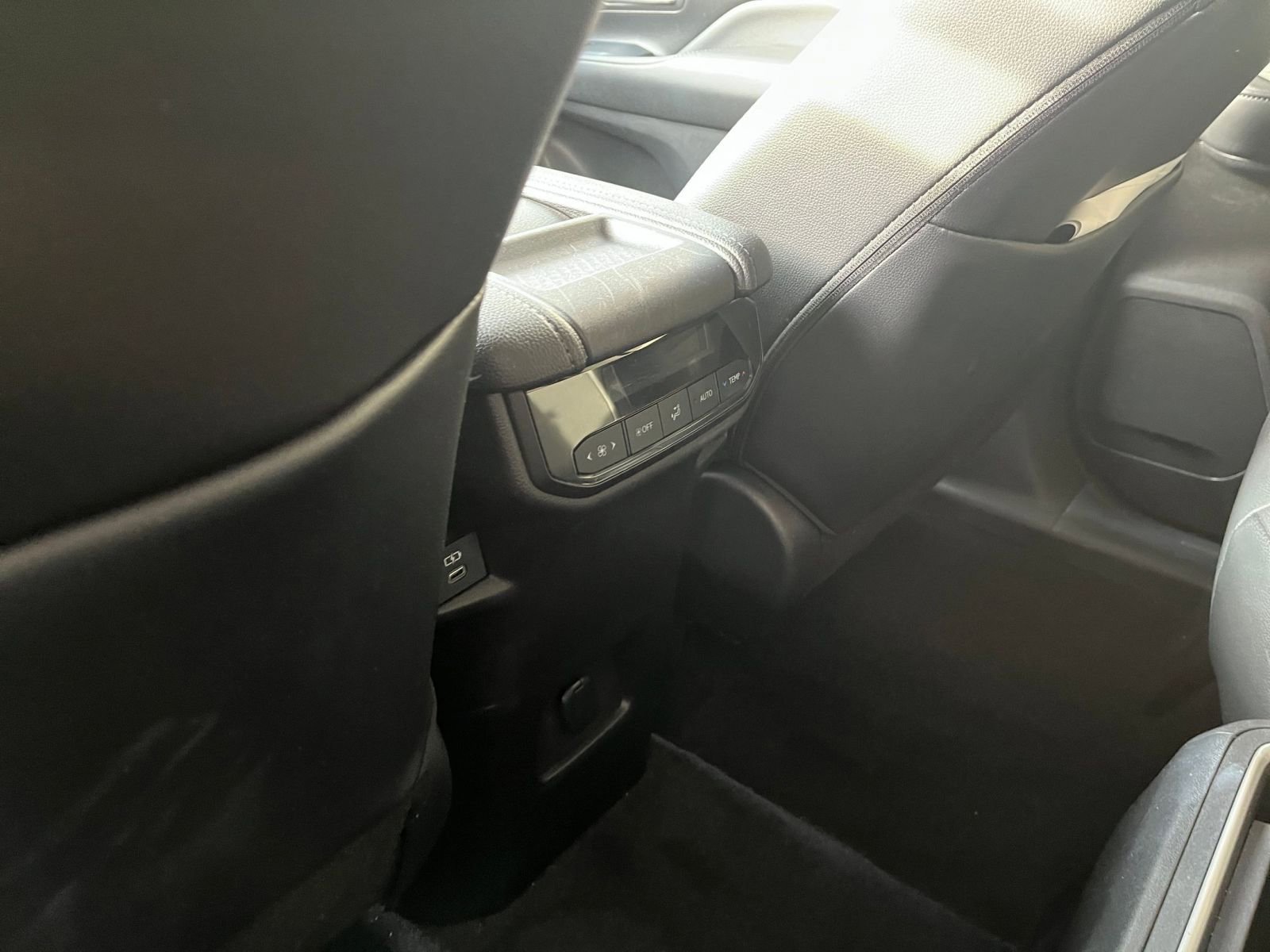 Used 2025 Toyota Grand Highlander FWD image 24