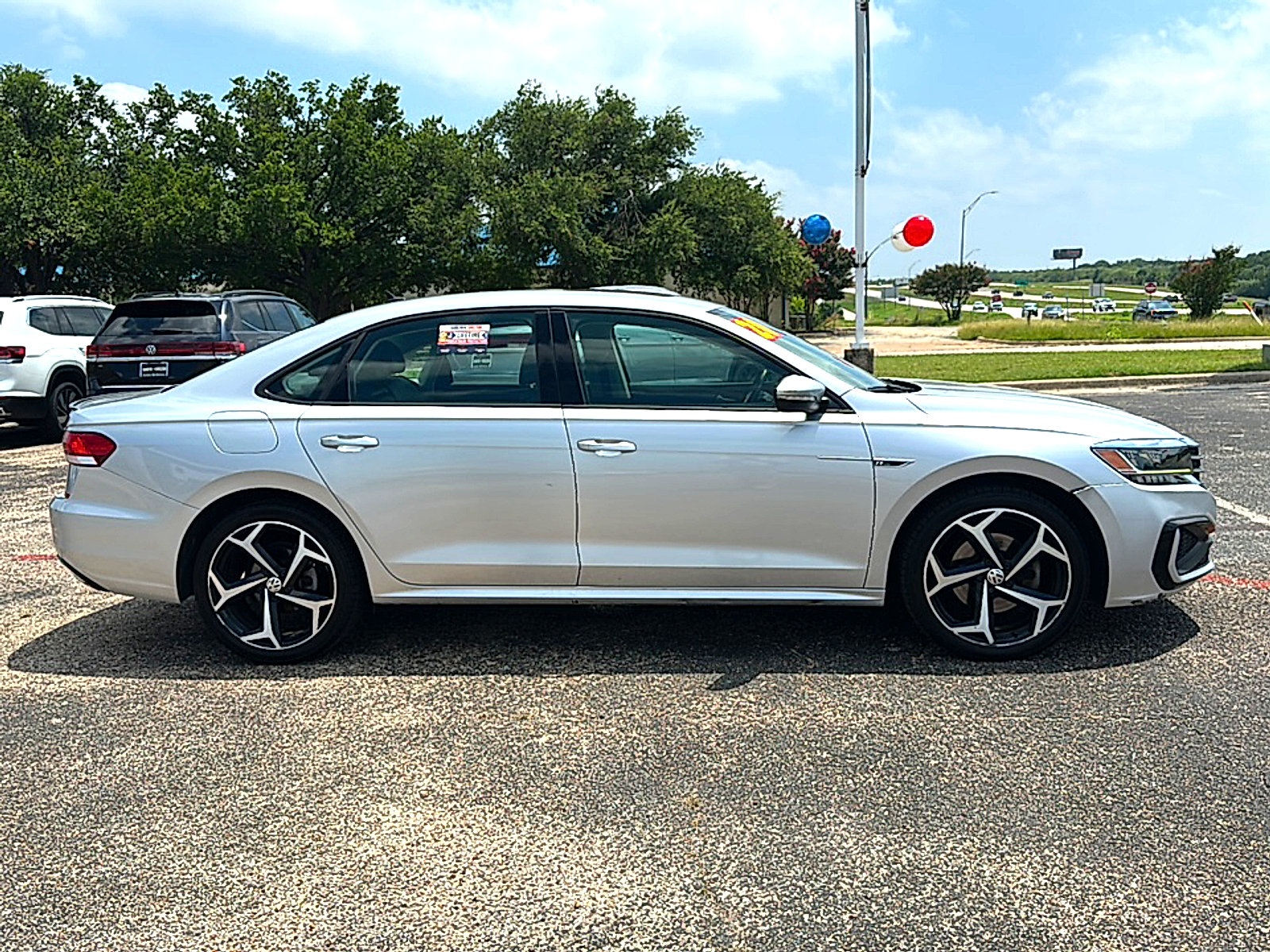 Used 2020 Volkswagen Passat 2.0T R-Line FWD image 9