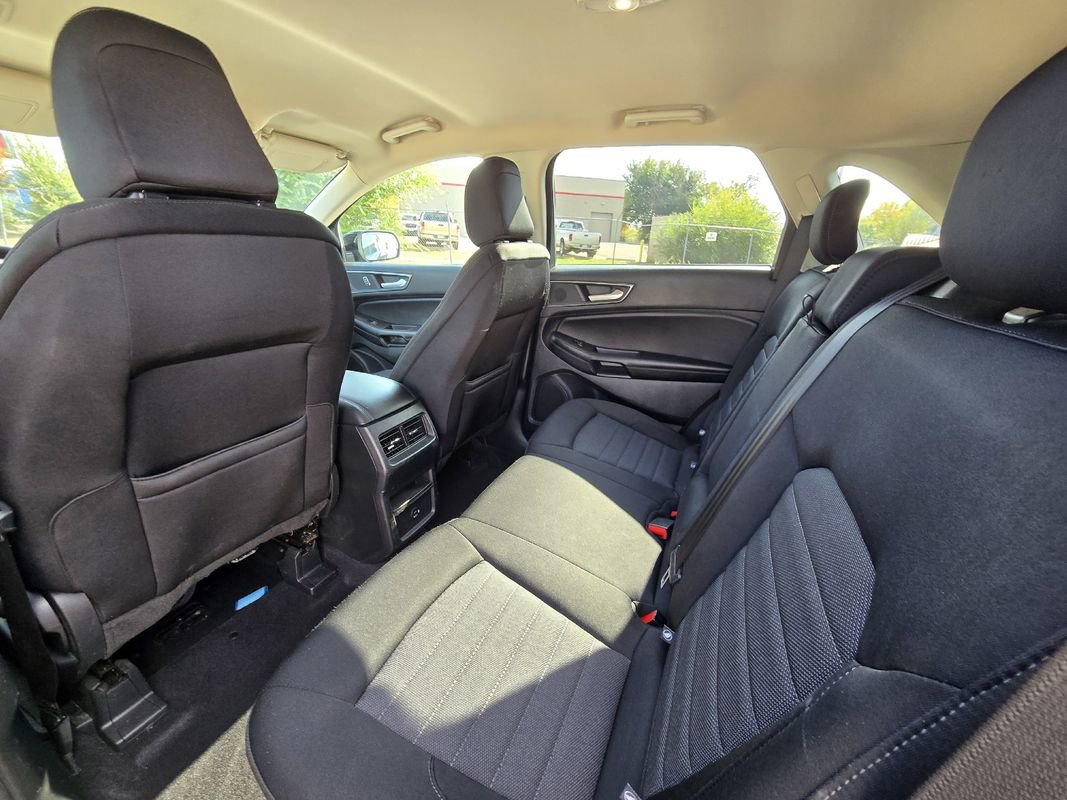 Used 2022 Ford Edge SE w/ Black Appearance Package image 14
