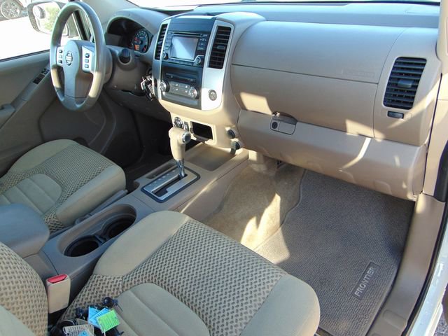 Used 2016 Nissan Frontier SV AWD/4WD image 23