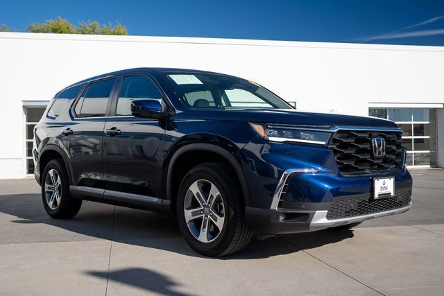 Used 2025 Honda Pilot EX-L image 8