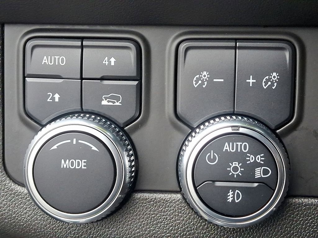 Used 2023 GMC Yukon XL SLT image 24