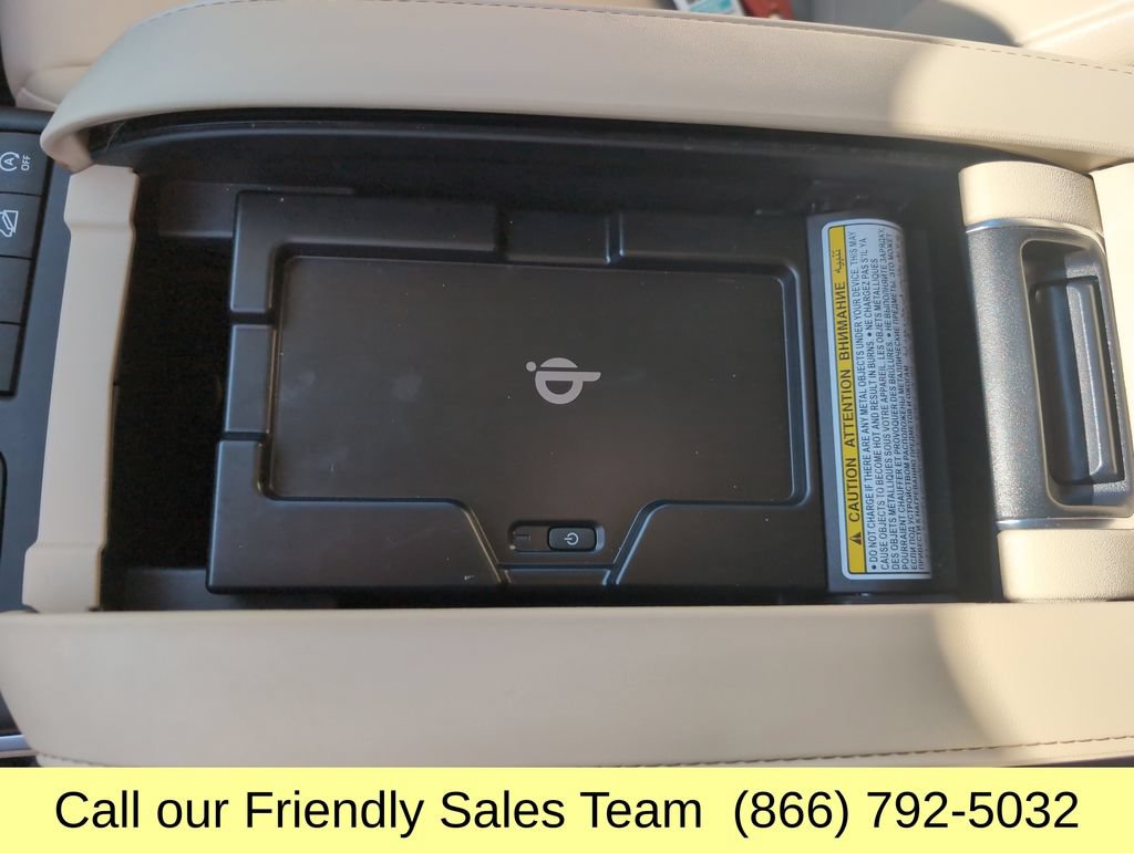 Used 2022 Toyota Highlander XLE AWD/4WD image 28