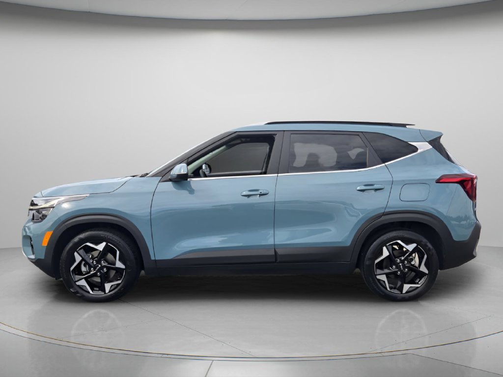 Used 2024 Kia Seltos EX FWD image 3