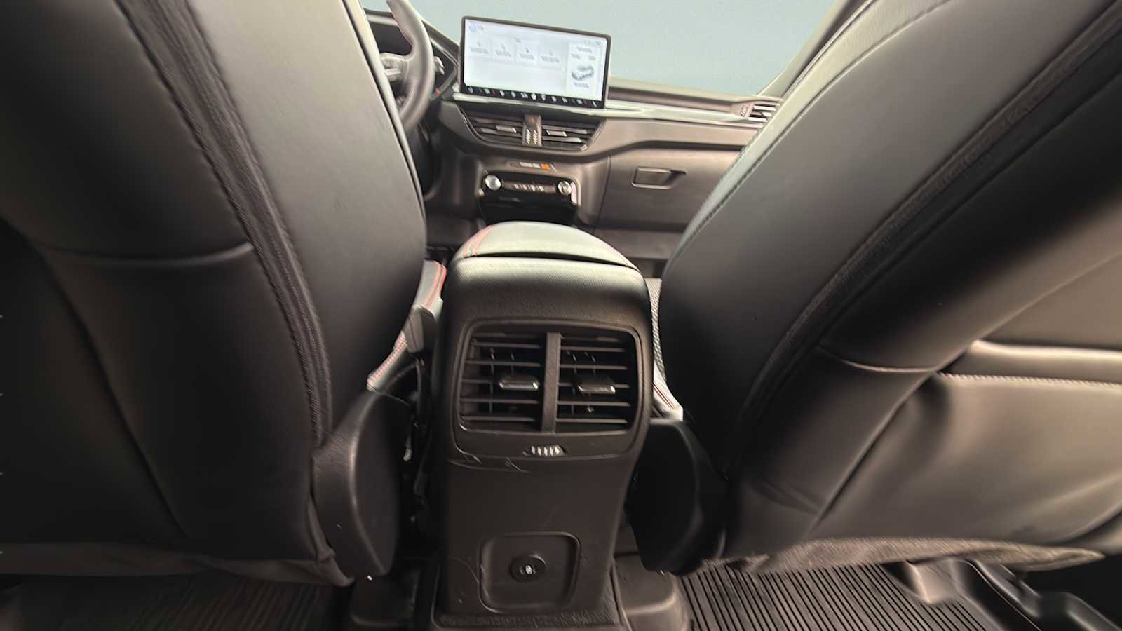 Used 2025 Ford Escape ST-Line Elite w/ Class II Trailer Tow Package image 41