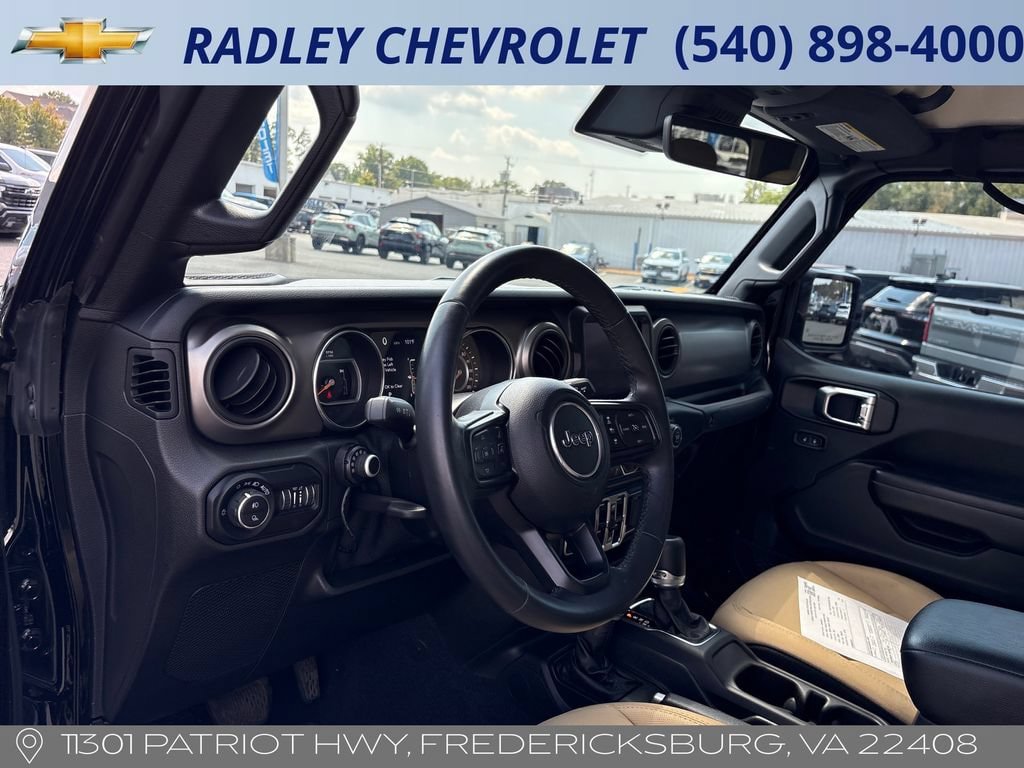Used 2021 Jeep Gladiator Sport AWD/4WD image 4