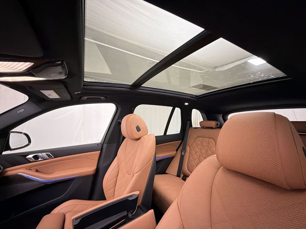 Used 2023 BMW X5 xDrive40i w/ M Sport Package image 23