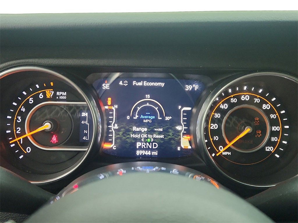 Used 2018 Jeep Wrangler Unlimited Sahara w/ Dual Top Group image 13