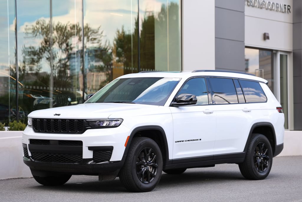 Used 2024 Jeep Grand Cherokee L Altitude AWD/4WD image 1
