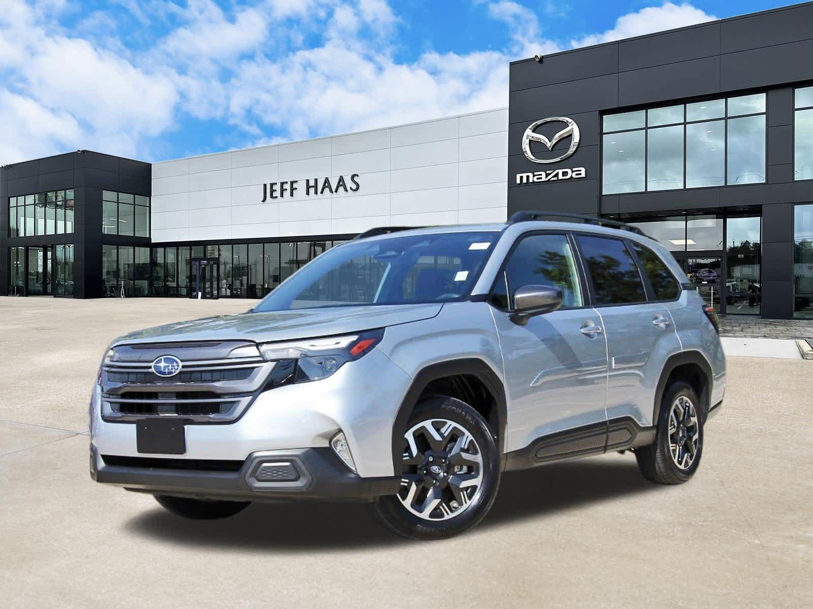 Used 2025 Subaru Forester Premium w/ Convenience Package #1