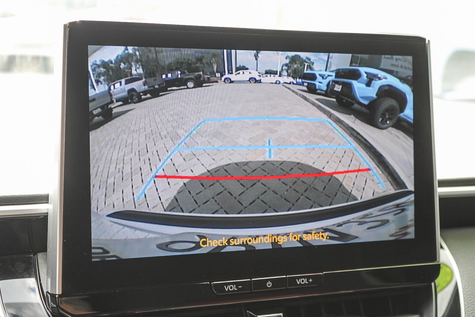 Certified 2025 Toyota Corolla SE w/ SE Premium Package FWD image 26