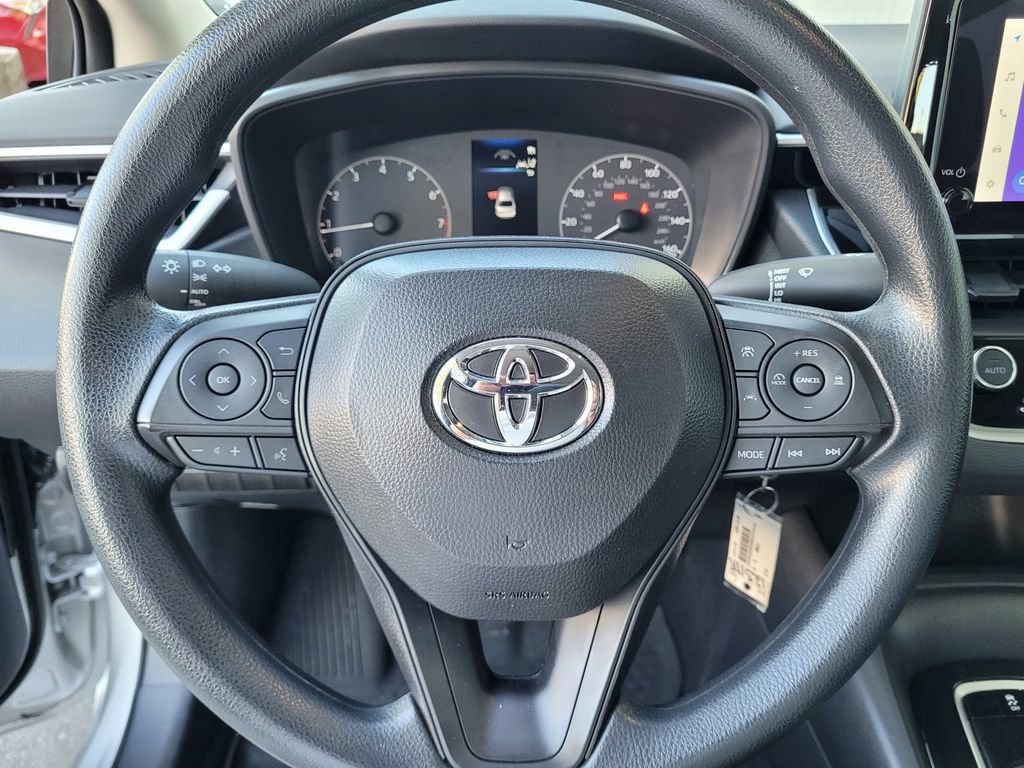 Used 2025 Toyota Corolla LE FWD image 22
