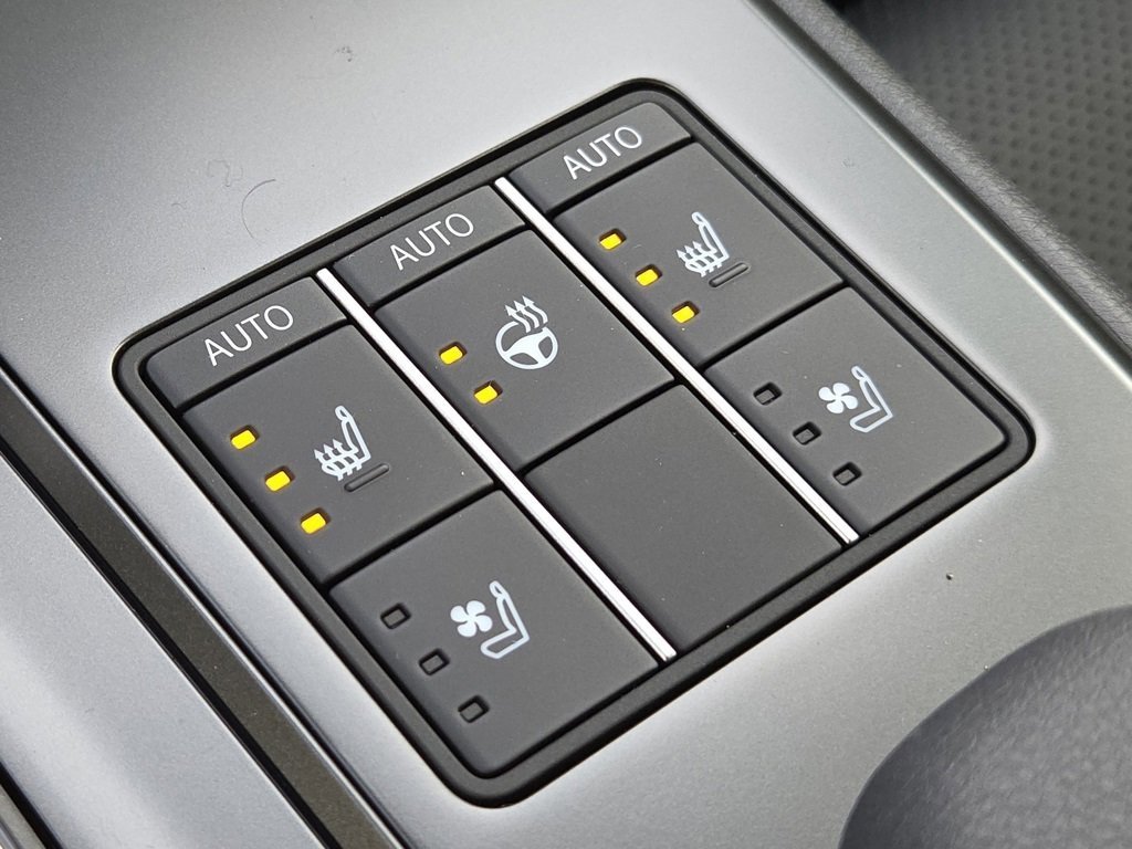 New 2025 Lexus UX 300h AWD image 11