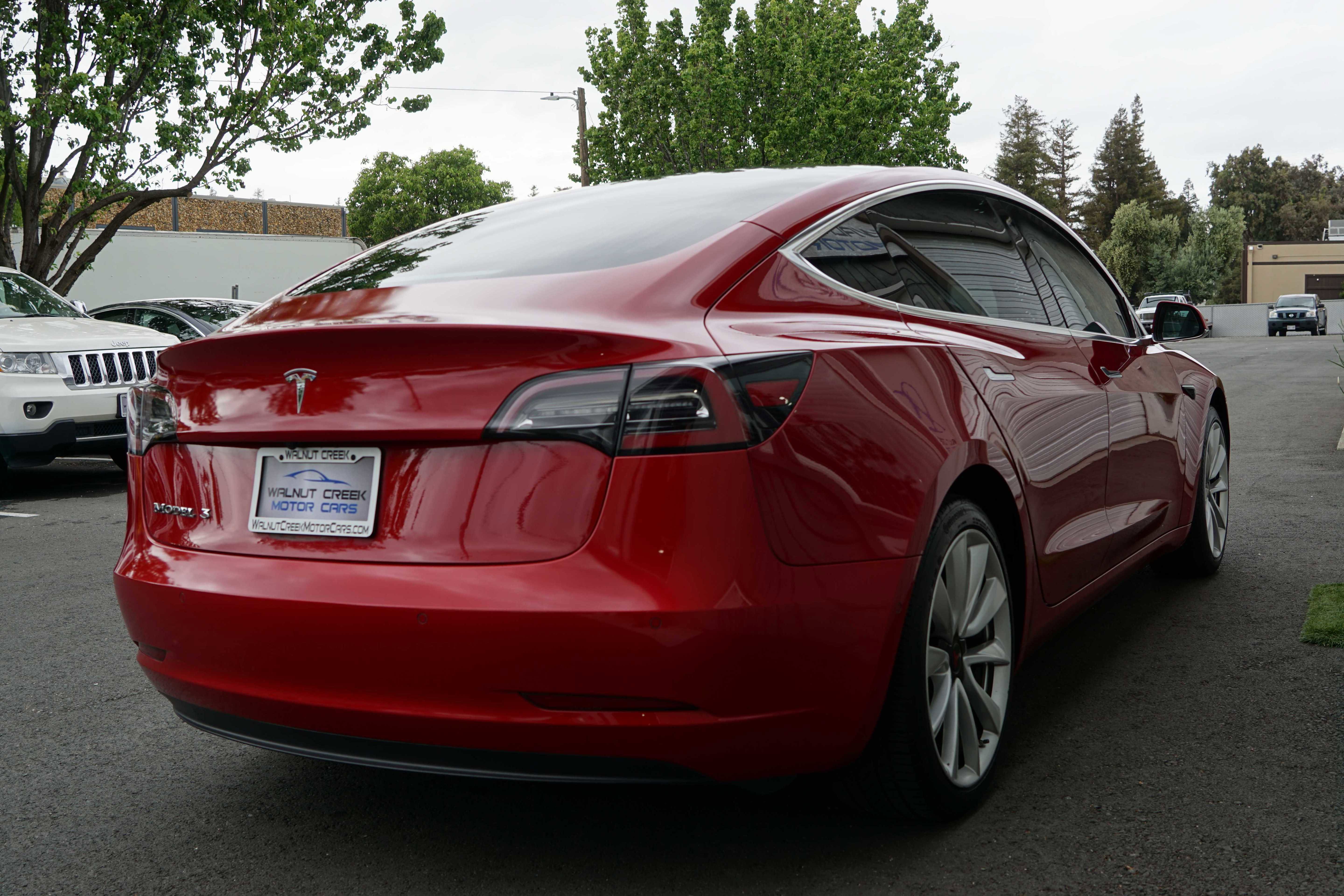 Used 2018 Tesla Model 3 Long Range image 11