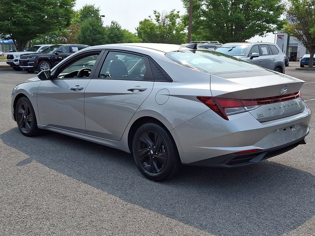 Used 2021 Hyundai Elantra SEL w/ Convenience Package FWD image 7