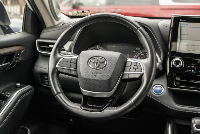 Used 2022 Toyota Highlander Platinum AWD/4WD image 16