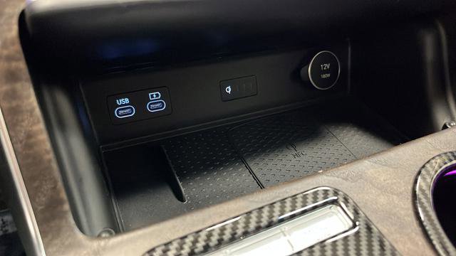 Used 2025 Genesis GV80 3.5T Advanced AWD/4WD image 33