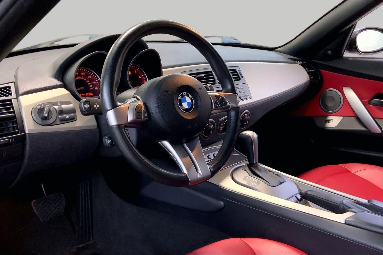 Used 2004 BMW Z4 3.0i RWD image 17