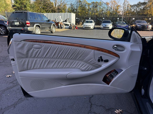 Used 2005 Mercedes-Benz CLK 500 Coupe image 19
