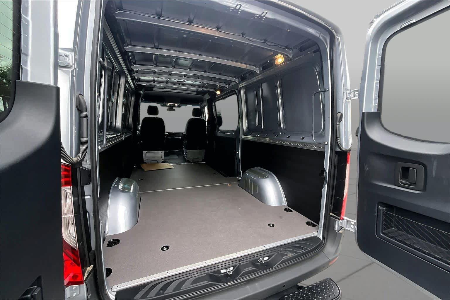 Used 2026 Mercedes-Benz Sprinter 2500 image 19