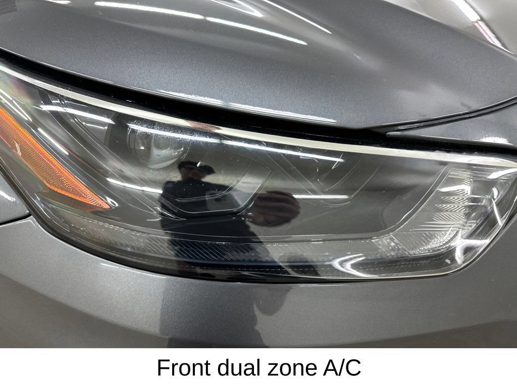Used 2022 Toyota Highlander XLE FWD image 16