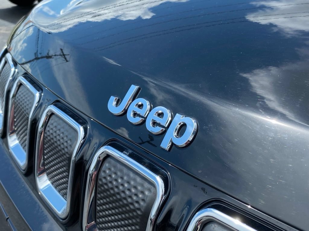 Used 2022 Jeep Compass Limited AWD/4WD image 3