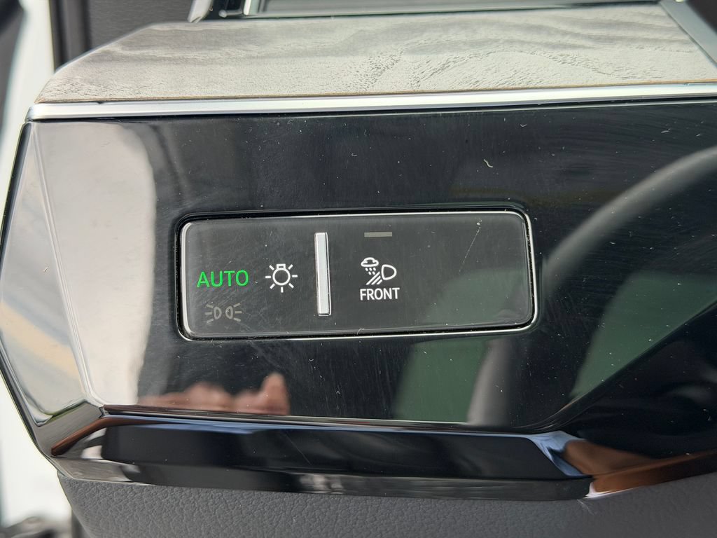 Certified 2024 Audi Q8 e-tron Prestige w/ Prestige Package AWD/4WD image 38