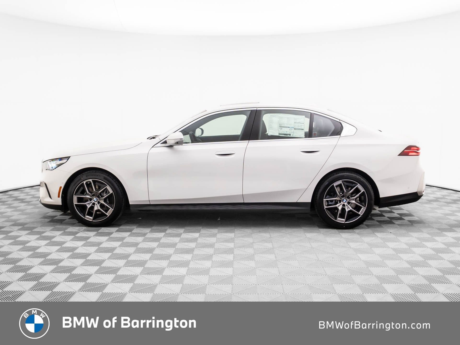 New 2026 BMW 540i xDrive w/ Premium Package AWD/4WD image 2