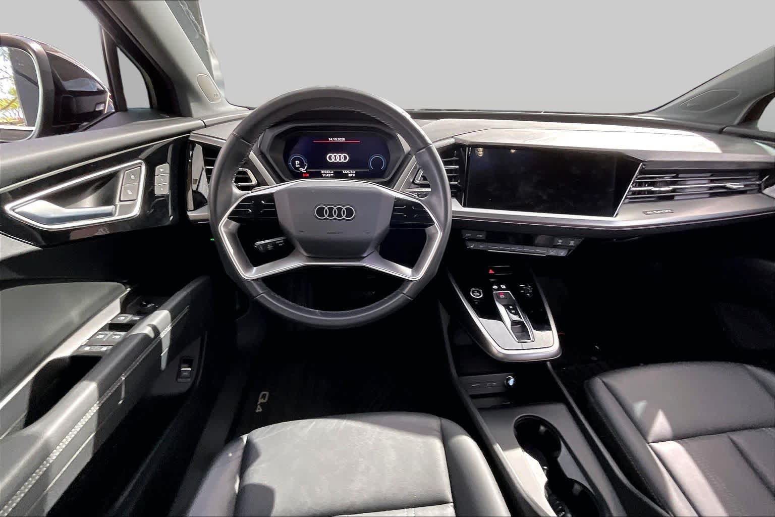 Used 2023 Audi Q4 e-tron Premium Plus w/ Premium Plus RWD image 5