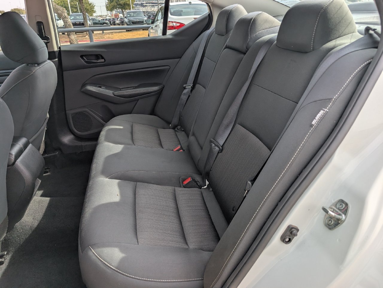 Used 2025 Nissan Altima 2.5 SV FWD image 27