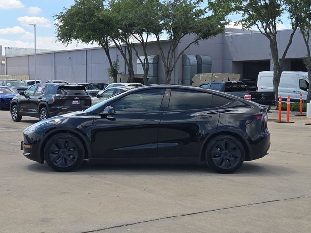 Used 2024 Tesla Model Y Long Range AWD/4WD image 8