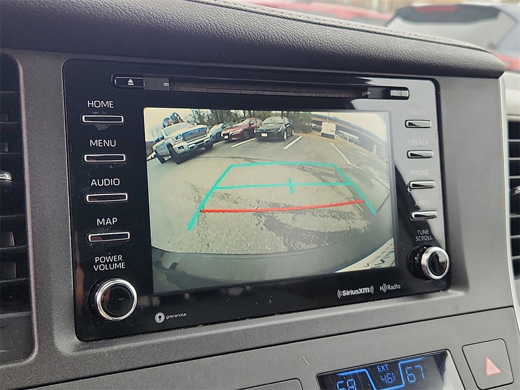 Used 2020 Toyota Sienna XLE image 19