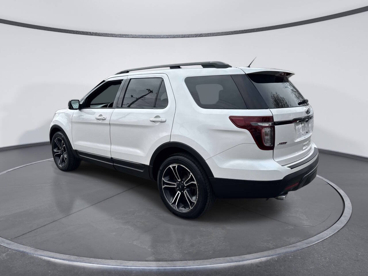 Used 2015 Ford Explorer Sport AWD/4WD image 3