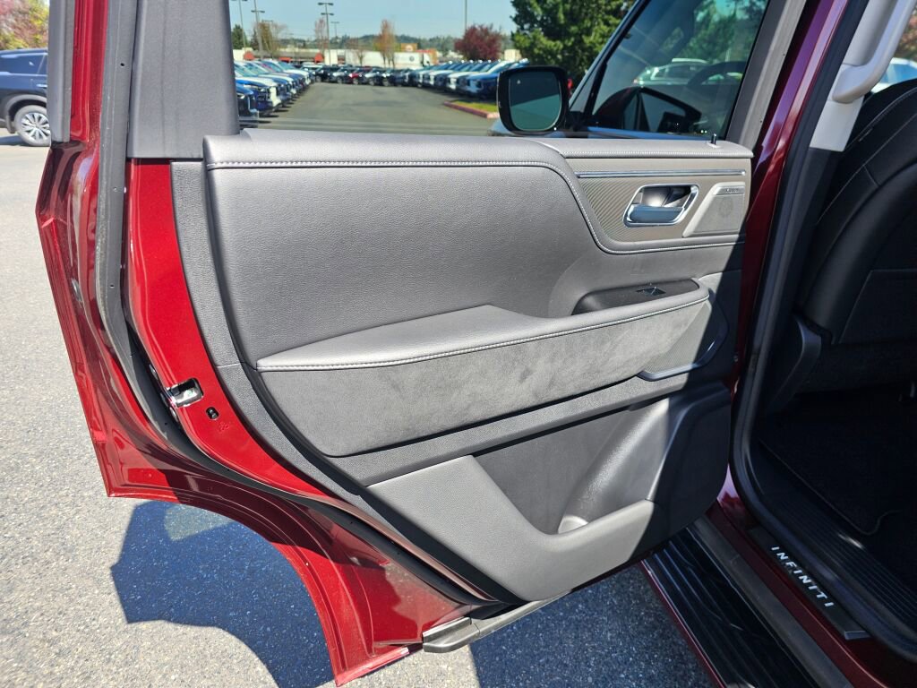 New 2025 INFINITI QX80 Luxe image 20