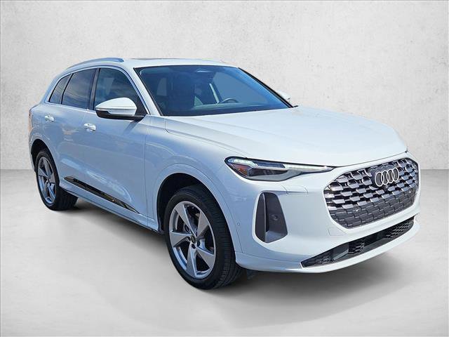 Certified 2025 Audi Q5 Premium Plus w/ Premium Plus AWD/4WD image 3