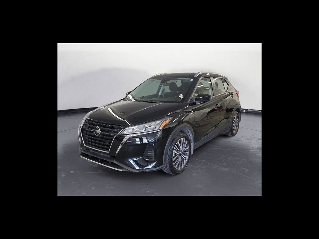 Used 2021 Nissan Kicks SV FWD image 2