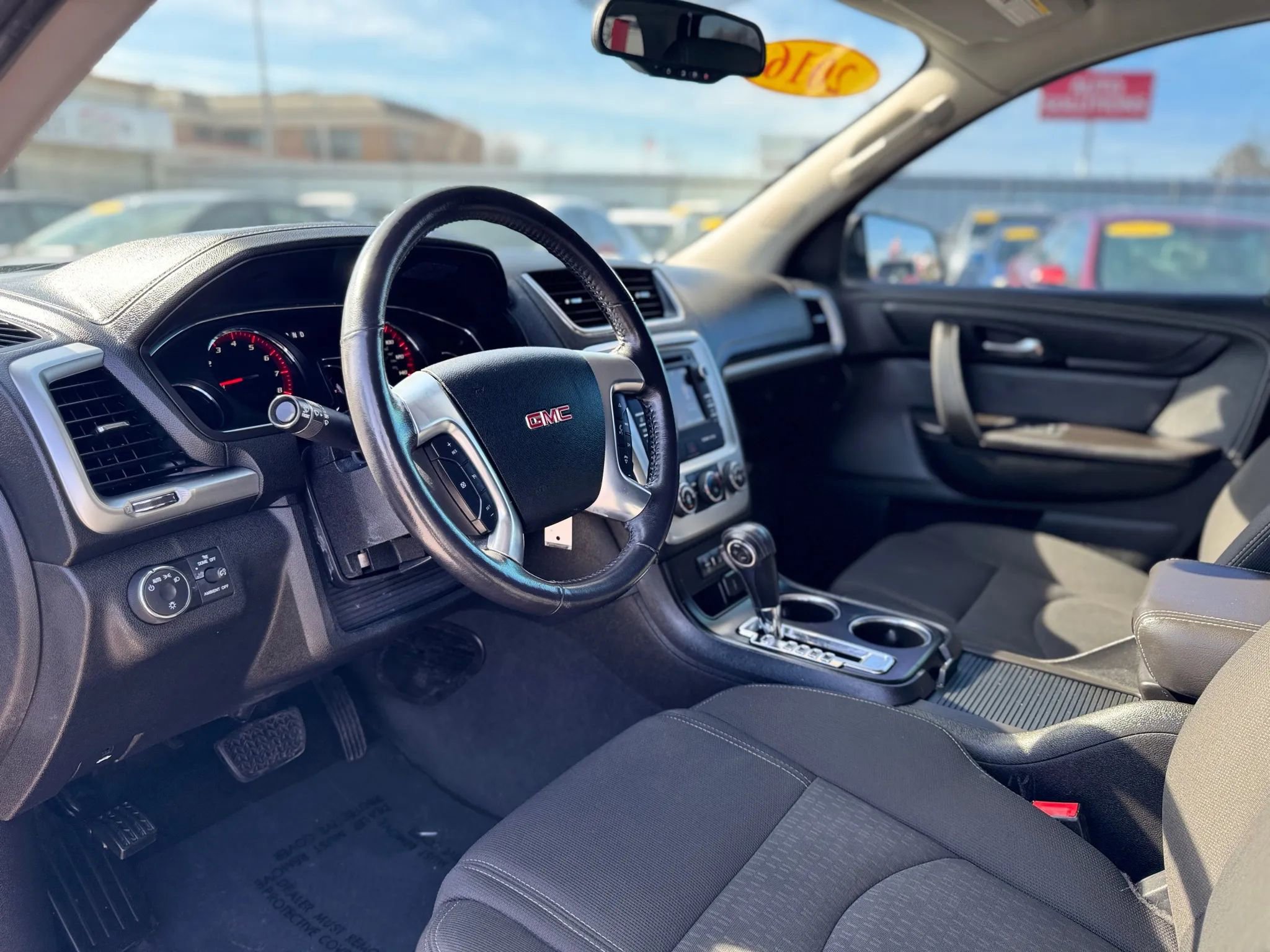 Used 2016 GMC Acadia SLE image 14