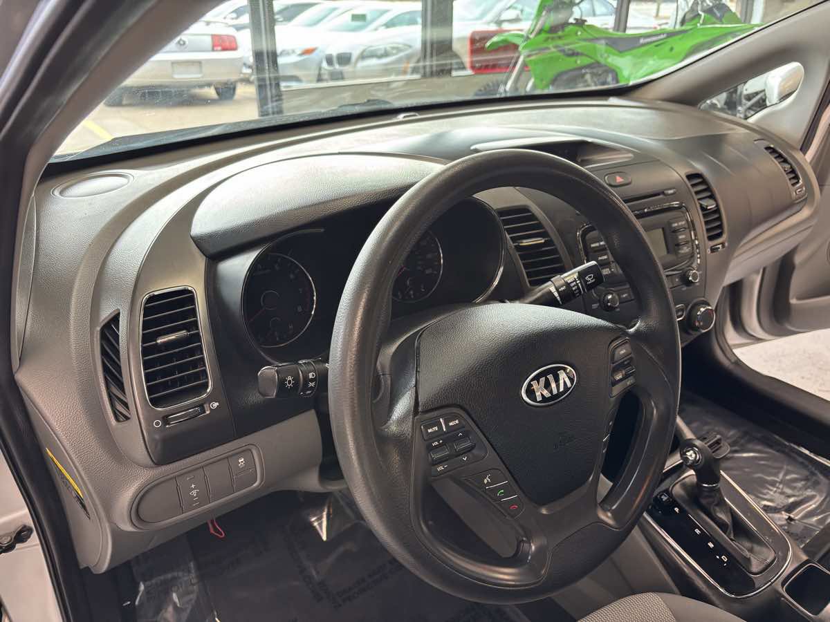Used 2018 Kia Forte LX image 20