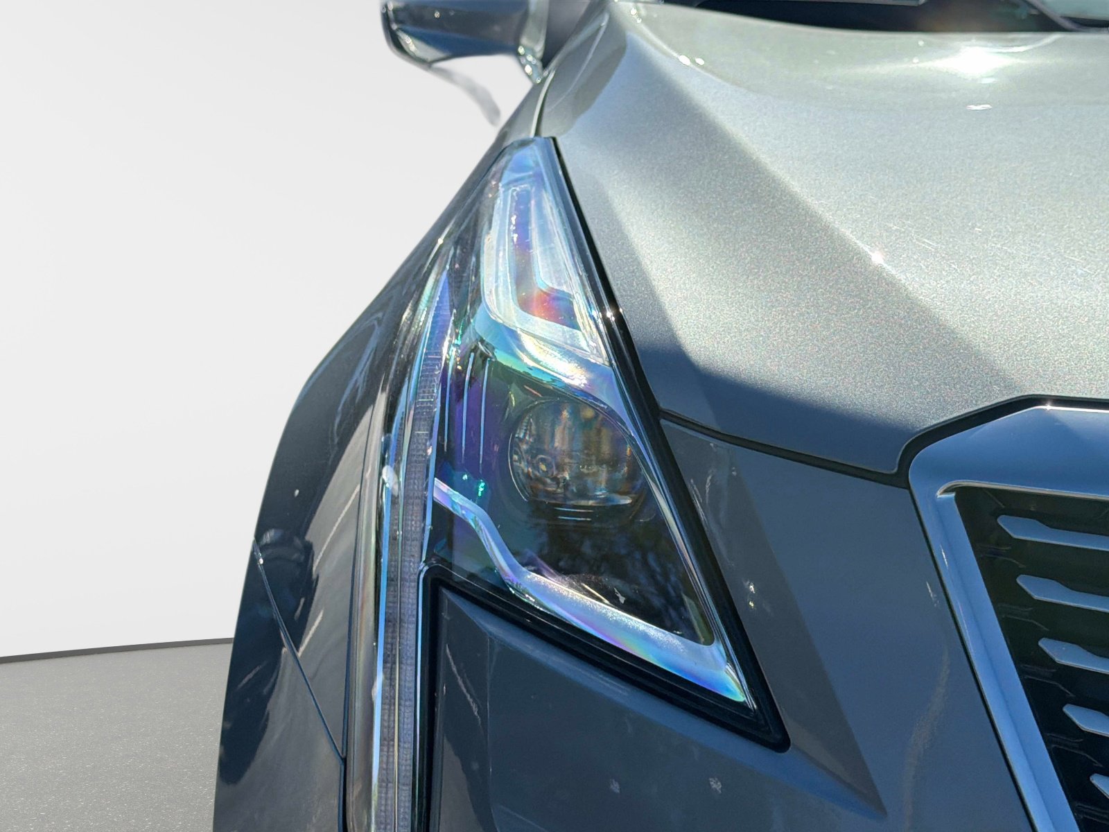 Used 2024 Cadillac XT5 Premium Luxury w/ LPO, Floor Liner Package FWD image 9