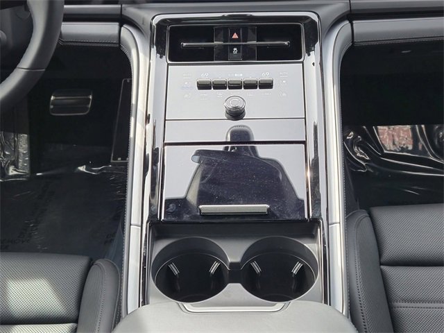 New 2024 Porsche Panamera 4 image 18