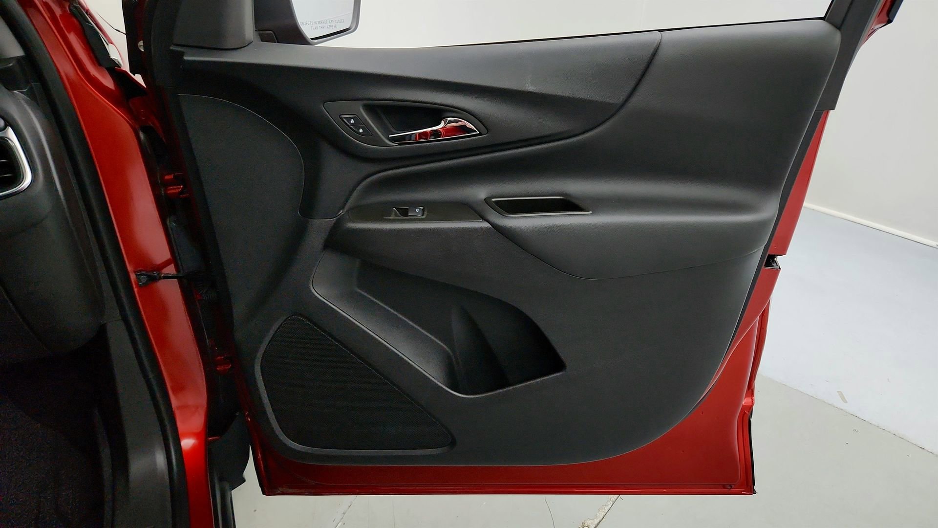 Certified 2024 Chevrolet Equinox LT w/ LPO, Floor Liner Package FWD image 21
