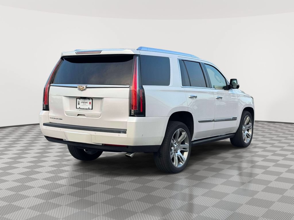 Used 2018 Cadillac Escalade Premium Luxury AWD/4WD image 7