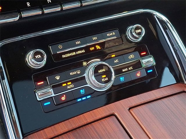 Used 2024 Lincoln Navigator Premiere image 16