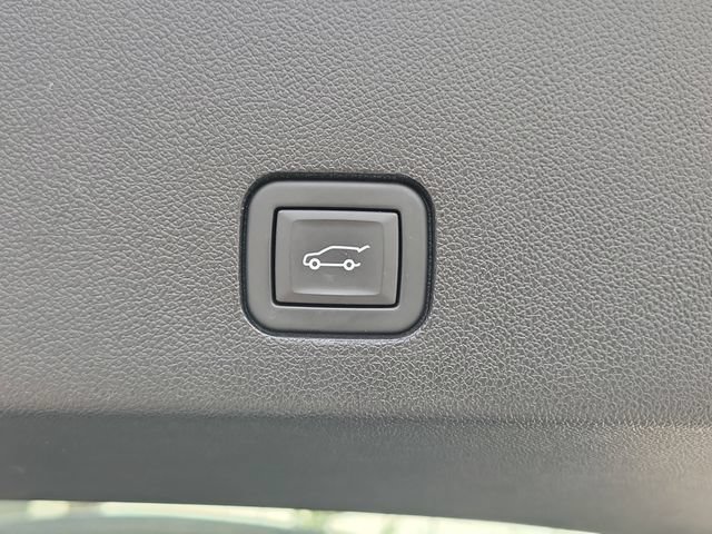 Used 2024 Cadillac XT6 Premium Luxury FWD image 7